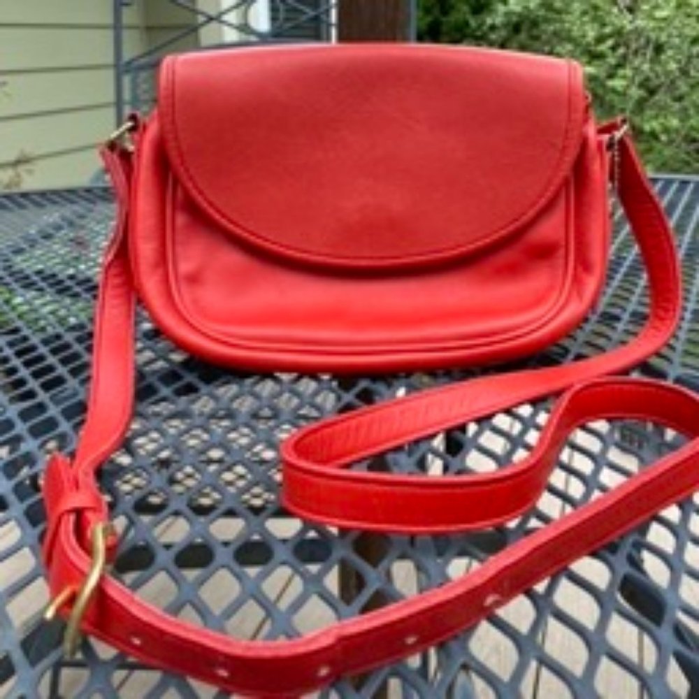 COACH Vintage Leather Flap Front Saddle Bag